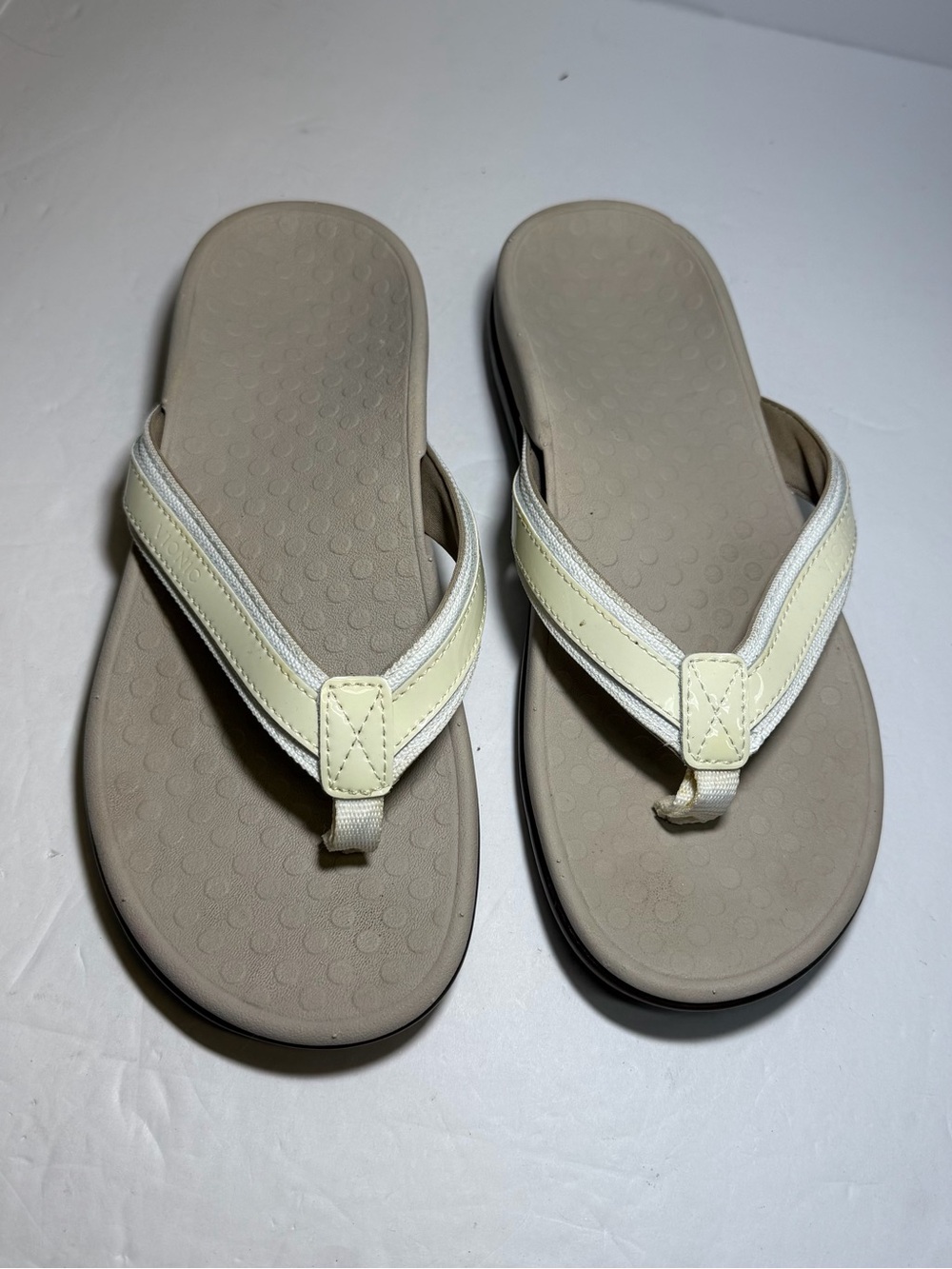 Vionic Women's Size 9 Tide Thong Sandals Orthotic Arch Support White/Ivory